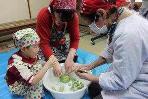 おしゃか団子作り