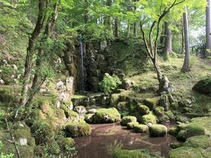 梅田氏庭園　春